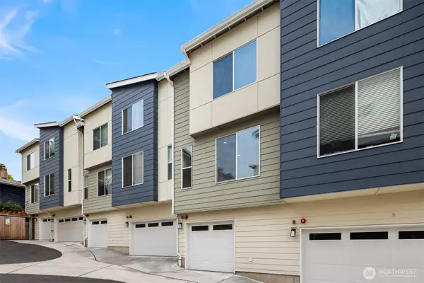 1202 NE 180th Street #B, Shoreline, WA 98155