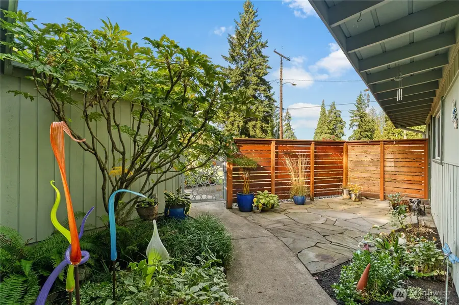 14405 Se 14th St, Bellevue, WA 98007 - Image #2