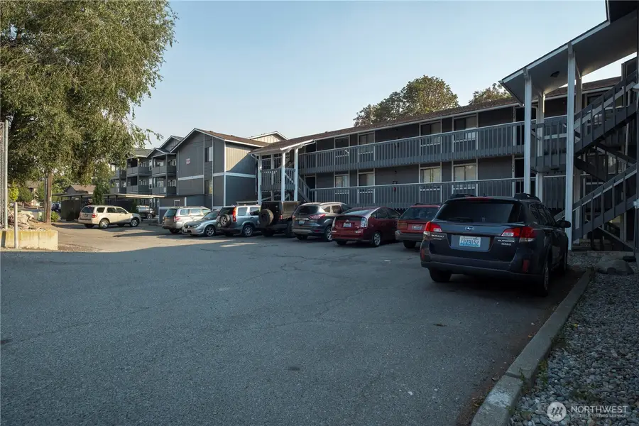 3001 E Upriver Drive, Spokane, WA 99207 - Image #2