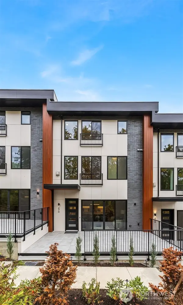 270 118th Avenue Se, Bellevue, WA 98005