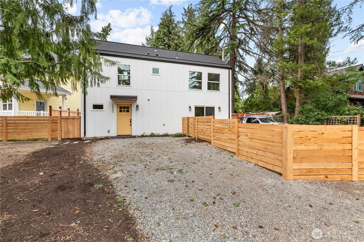1540 NE 113th Street, Seattle, WA 98125 - Image #1