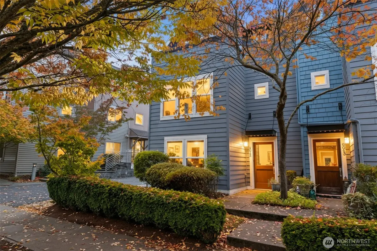 6015 Lanham Place Sw, Seattle, WA 98126 - Image #1