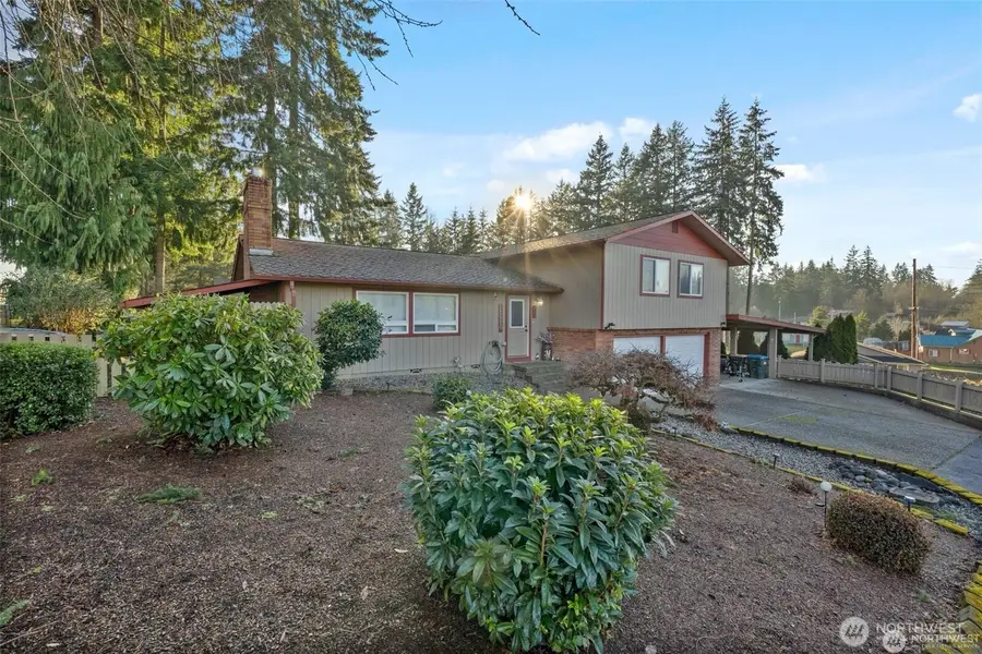 203 E Parkwood Court, Chehalis, WA 98532 - Image #2