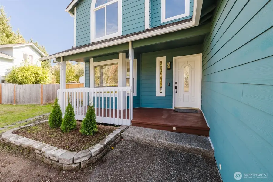 19546 23rd Avenue Ne, Poulsbo, WA 98370 - Image #2