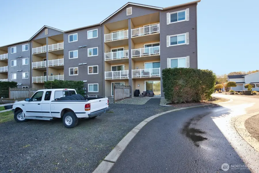 262 SW Oyhut Bay Boulevard #303, Ocean Shores, WA 98569 - Image #3
