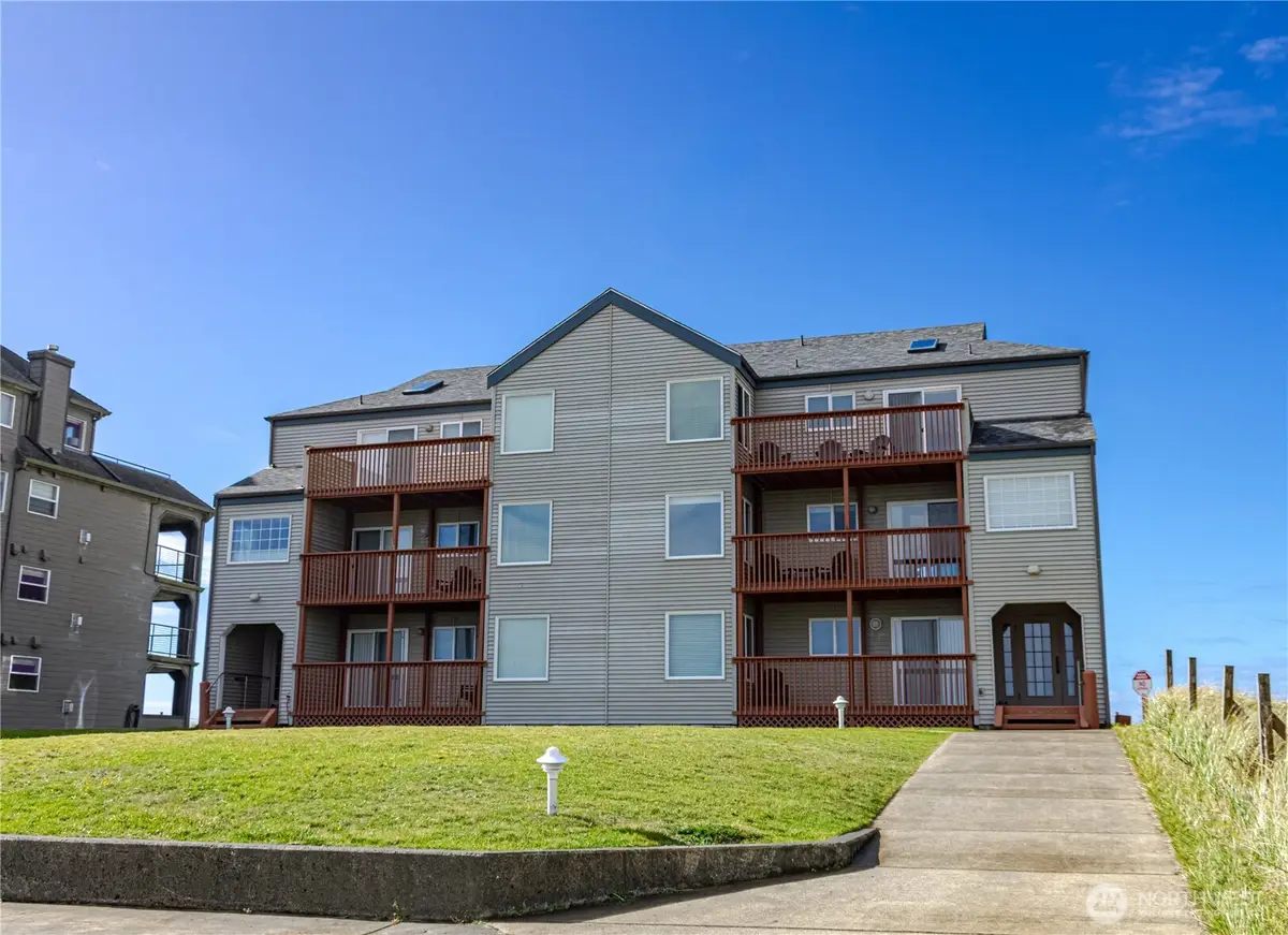 1399 Ocean Shores Boulevard Sw #1S-J, Ocean Shores, WA 98569 - Image #1