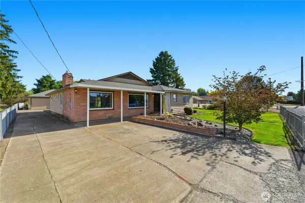 318 NE Lambert Avenue, College Place, WA 99324