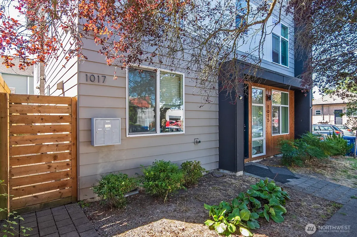 1017 NE 55th Street, Seattle, WA 98105 - Image #1