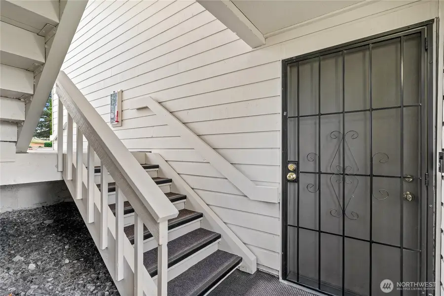 1321 S Puget Drive #E15, Renton, WA 98055 - Image #2