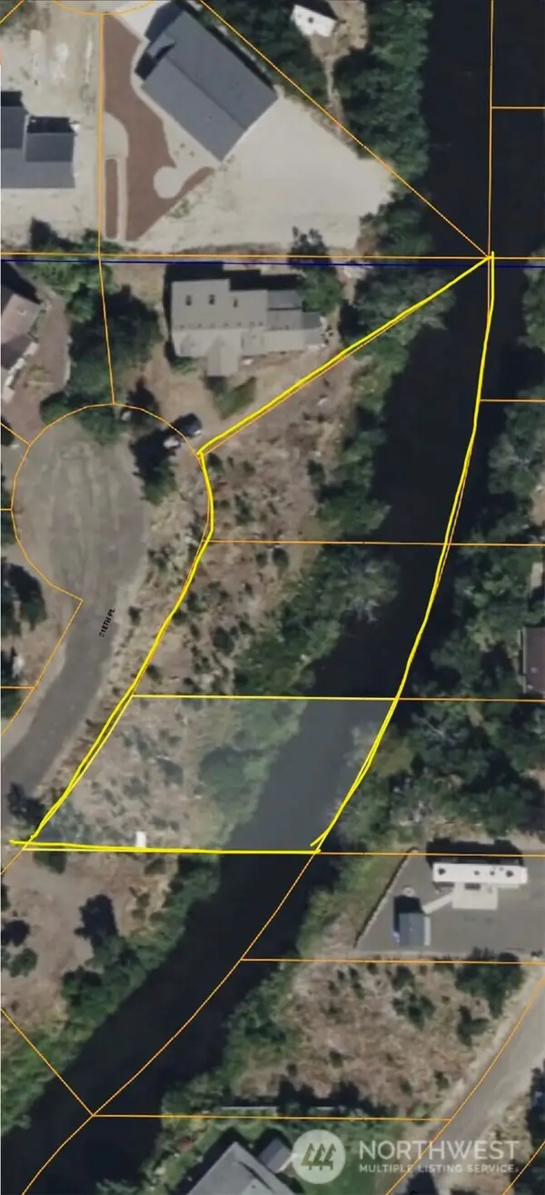 806 318th Place #9, 10 & 11, Ocean Park, WA 98640