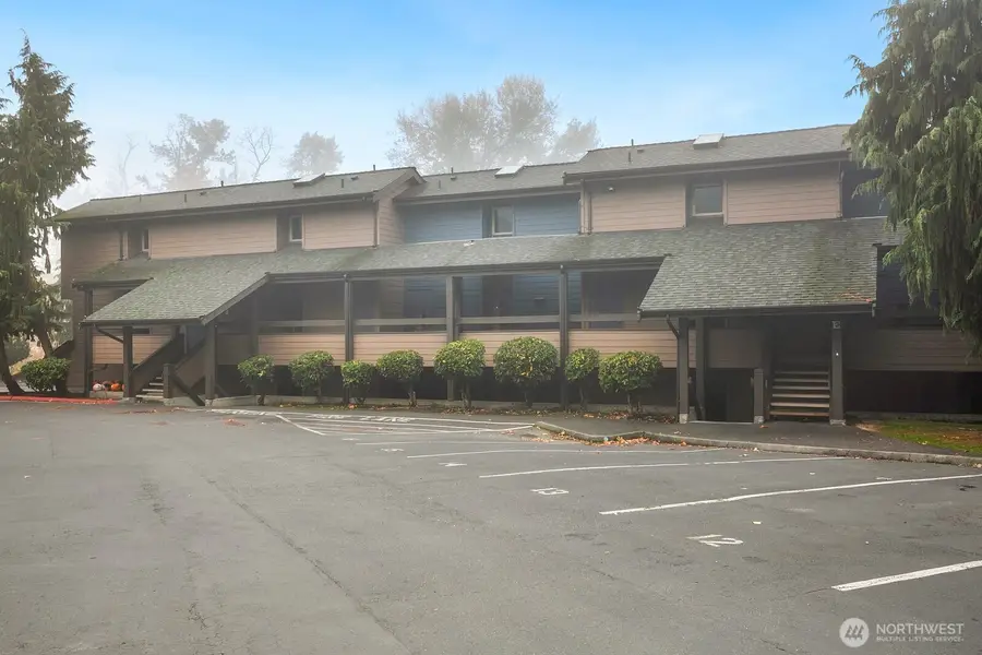12600 57th Avenue S #D103, Seattle, WA 98178 - Image #2