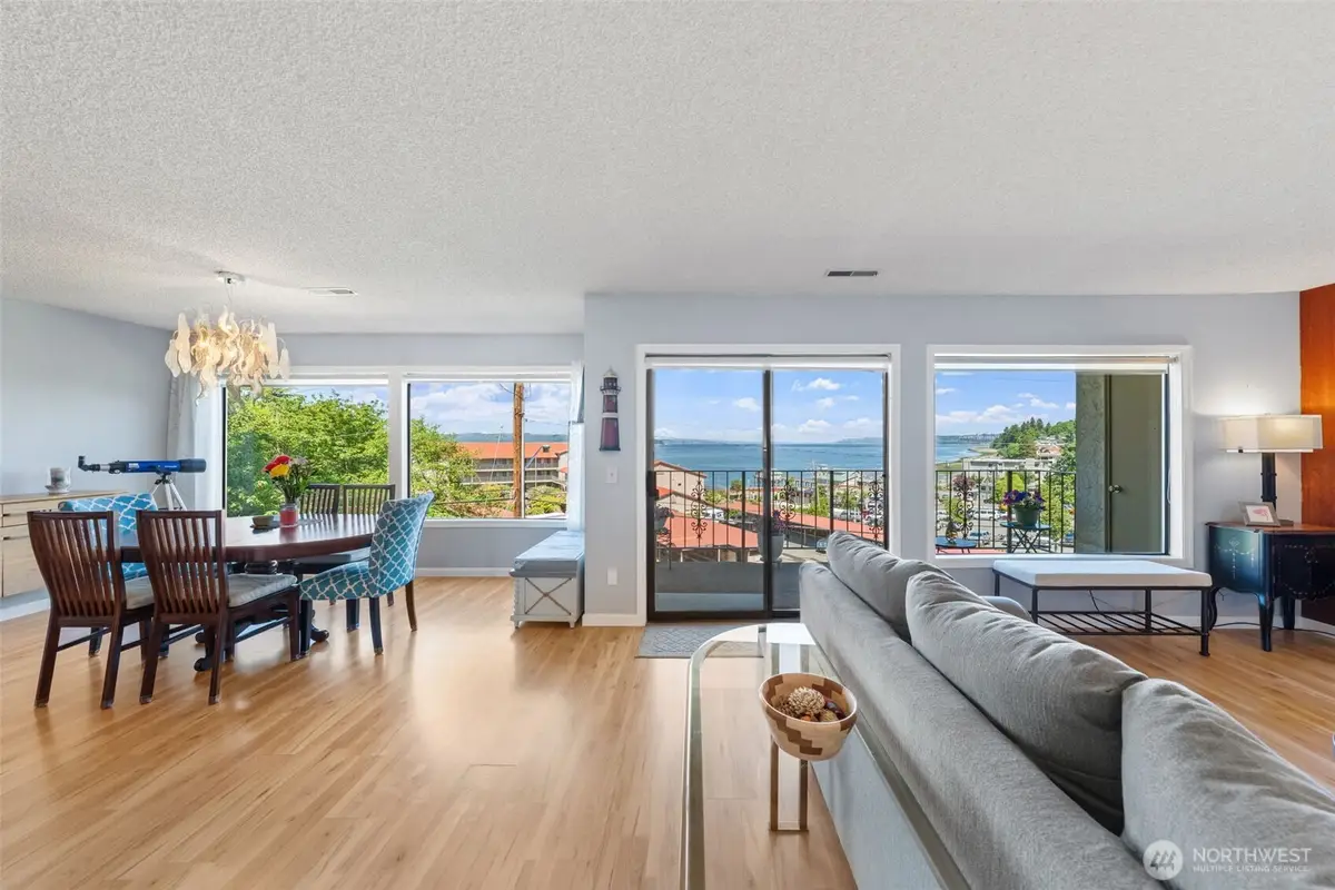 28313 Redondo Way S #102, Des Moines, WA 98198 - Image #1