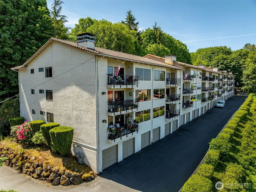 28313 Redondo Way S #102, Des Moines, WA 98198 - Image #2