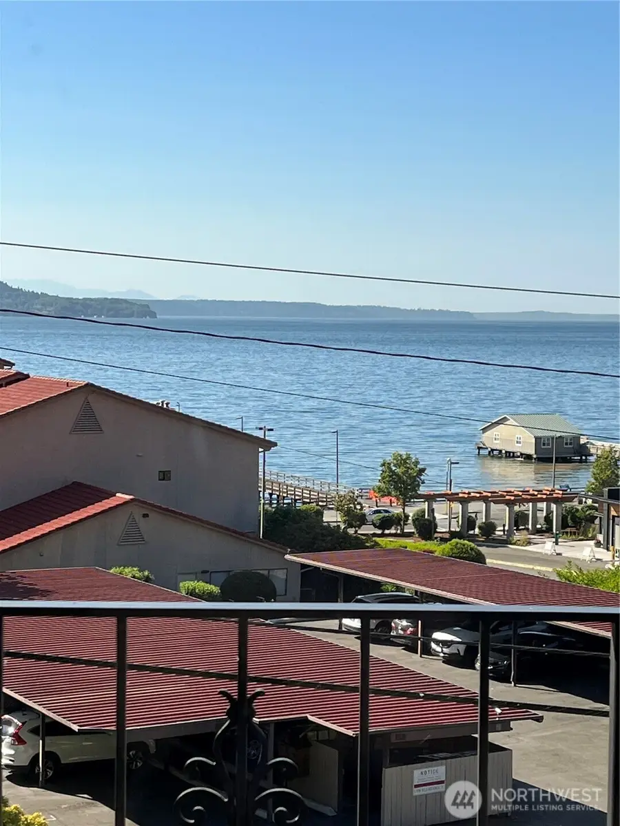 28313 Redondo Way S #102, Des Moines, WA 98198 - Image #3