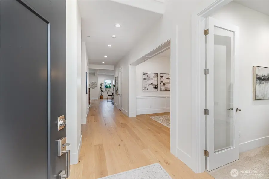 14820 NE 70th Court, Redmond, WA 98052 - Image #3