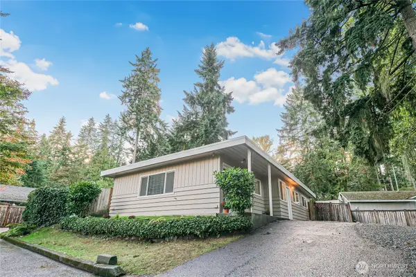 1126 NE 197th Court, Shoreline, WA 98155