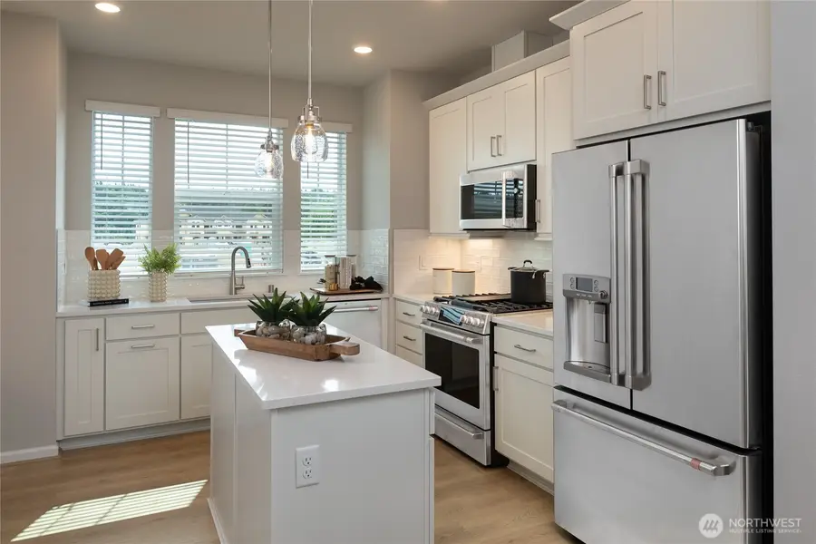 19288 NE 69th Circle #103, Redmond, WA 98052 - Image #3