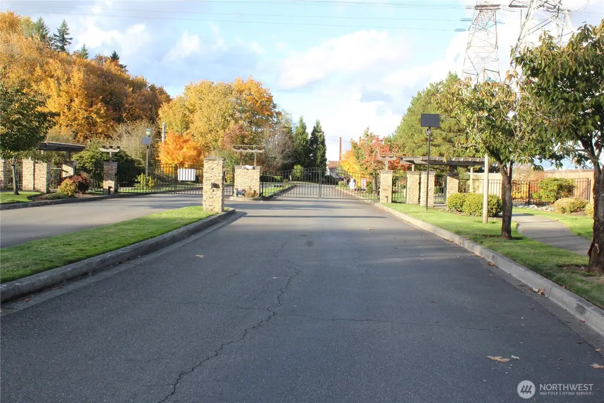 701 Harrington Place Se #1136, Renton, WA 98058 - Image #1