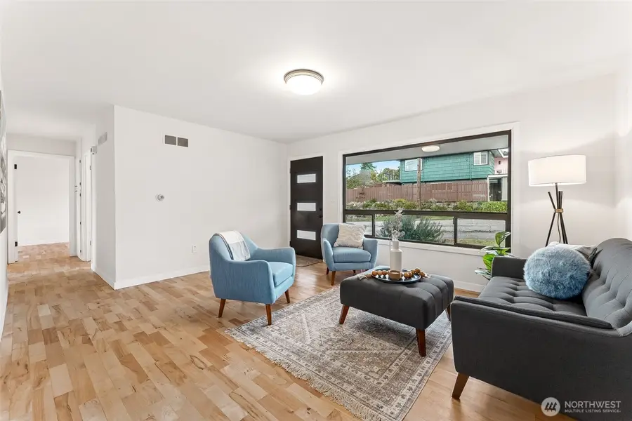 2013 E 16th Street, Bremerton, WA 98310 - Image #3