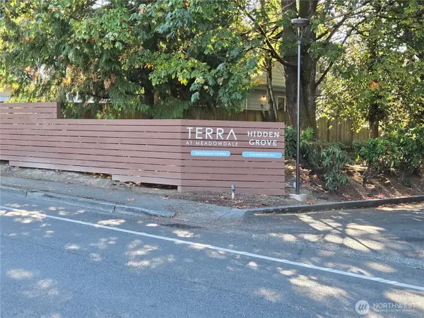 4426 176th Street Sw #J1, Lynnwood, WA 98037