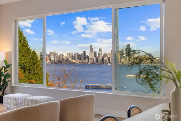 1701 41st Avenue Sw, Seattle, WA 98116