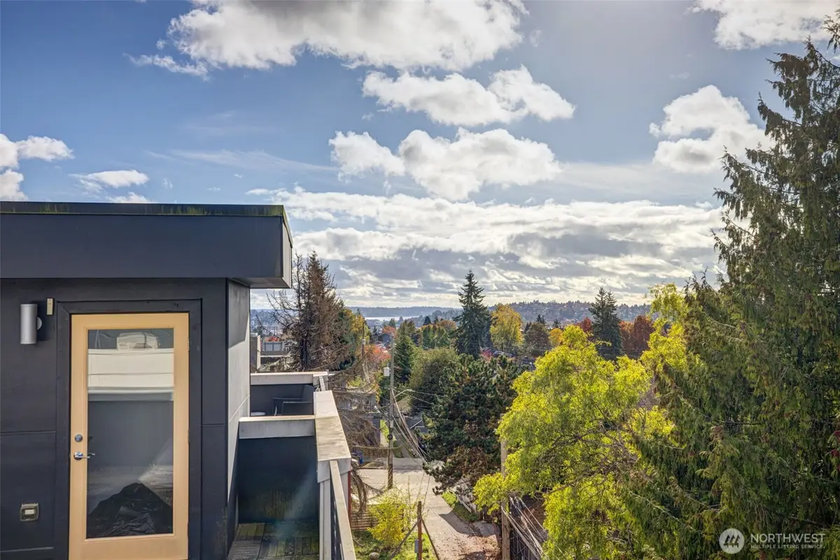 7721 15th Avenue Nw #A, Seattle, WA 98117 - Image #1