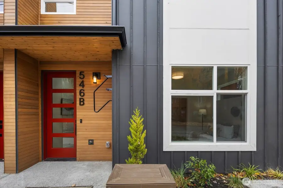 546 S Cloverdale Street #B, Seattle, WA 98108 - Image #3