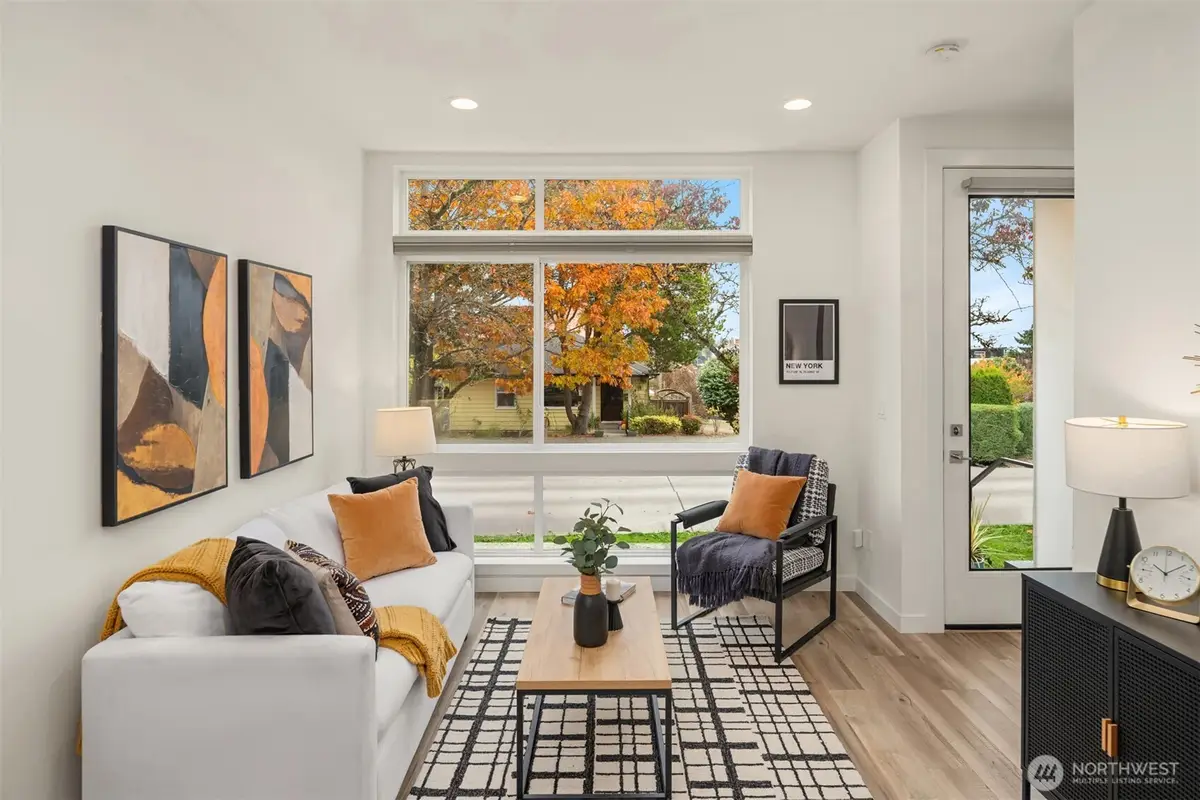 9201 Linden Avenue N #D, Seattle, WA 98103 - Image #1