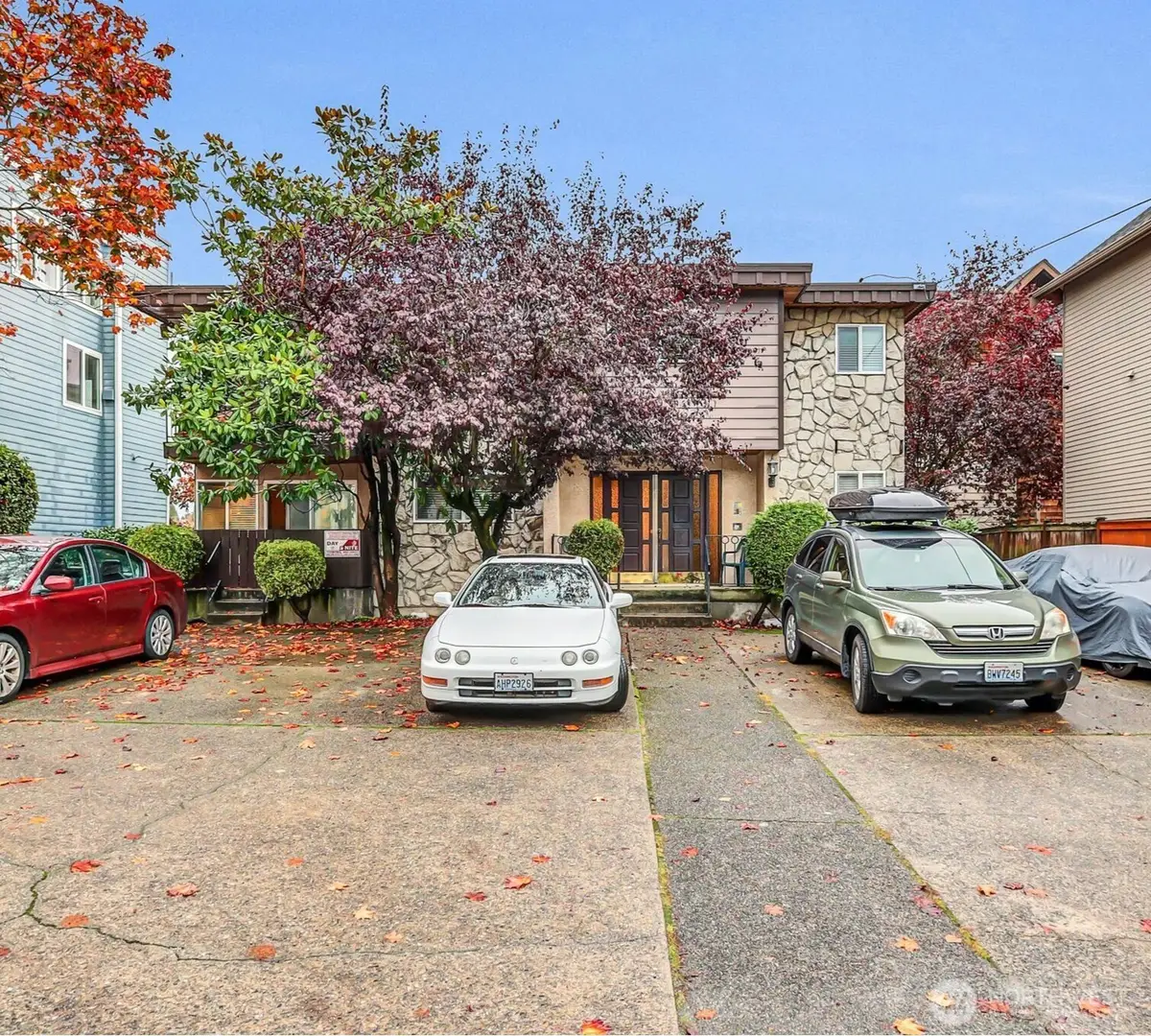 3828 Whitman Avenue N, Seattle, WA 98103 - Image #1