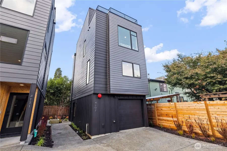 4107 25th Avenue Sw, Seattle, WA 98106 - Image #2