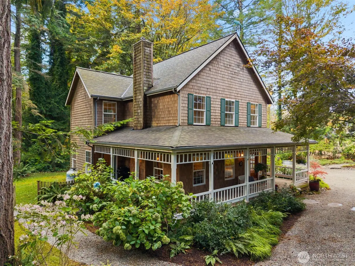 8991 Springwood Avenue Ne, Bainbridge Island, WA 98110 - Image #1