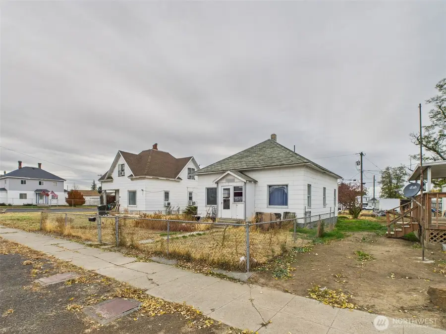 205 E Broadway Avenue, Ritzville, WA 99169 - Image #2