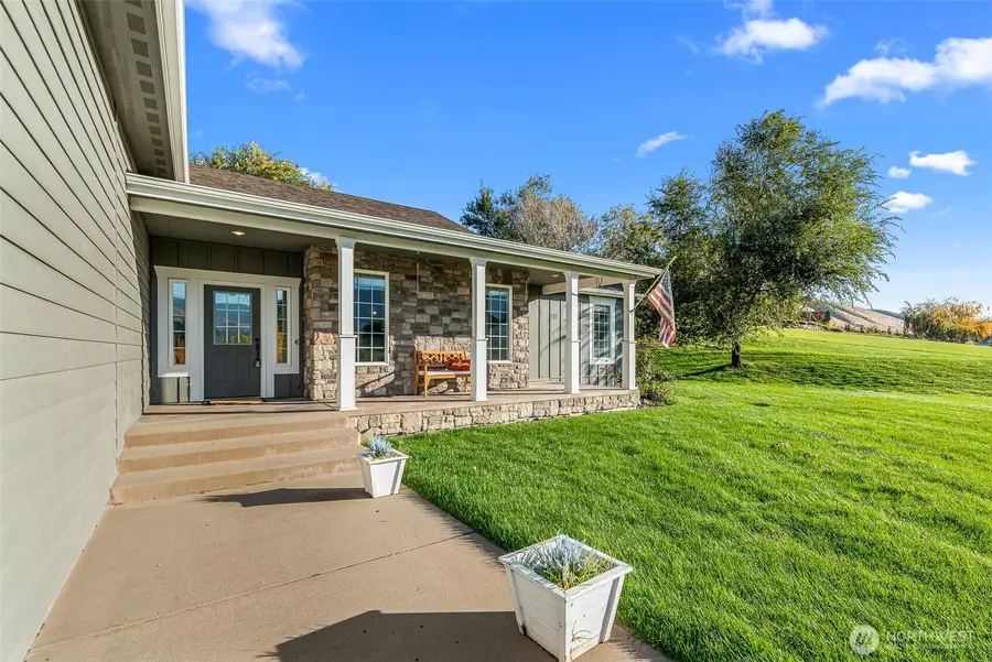 2945 Martin Place, East Wenatchee, WA 98802 - Image #2