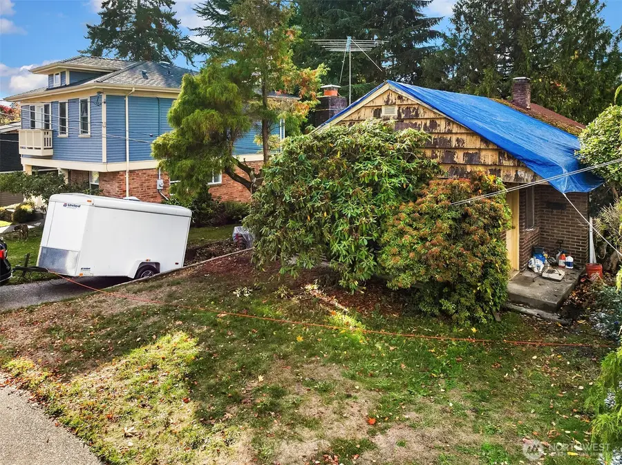 6517 39th Avenue Ne, Seattle, WA 98115 - Image #2