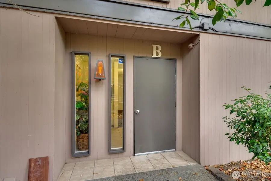 1425 S Puget Drive #B3, Renton, WA 98055 - Image #2