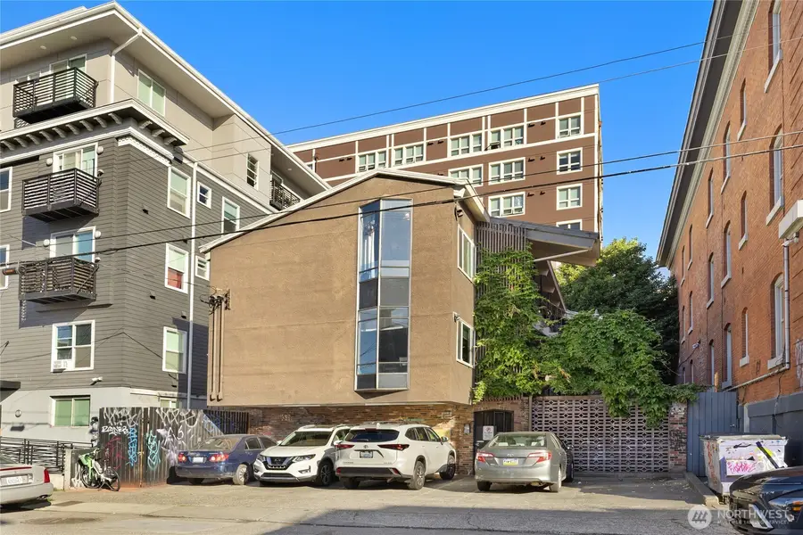 1718 Summit Avenue, Seattle, WA 98122 - Image #2