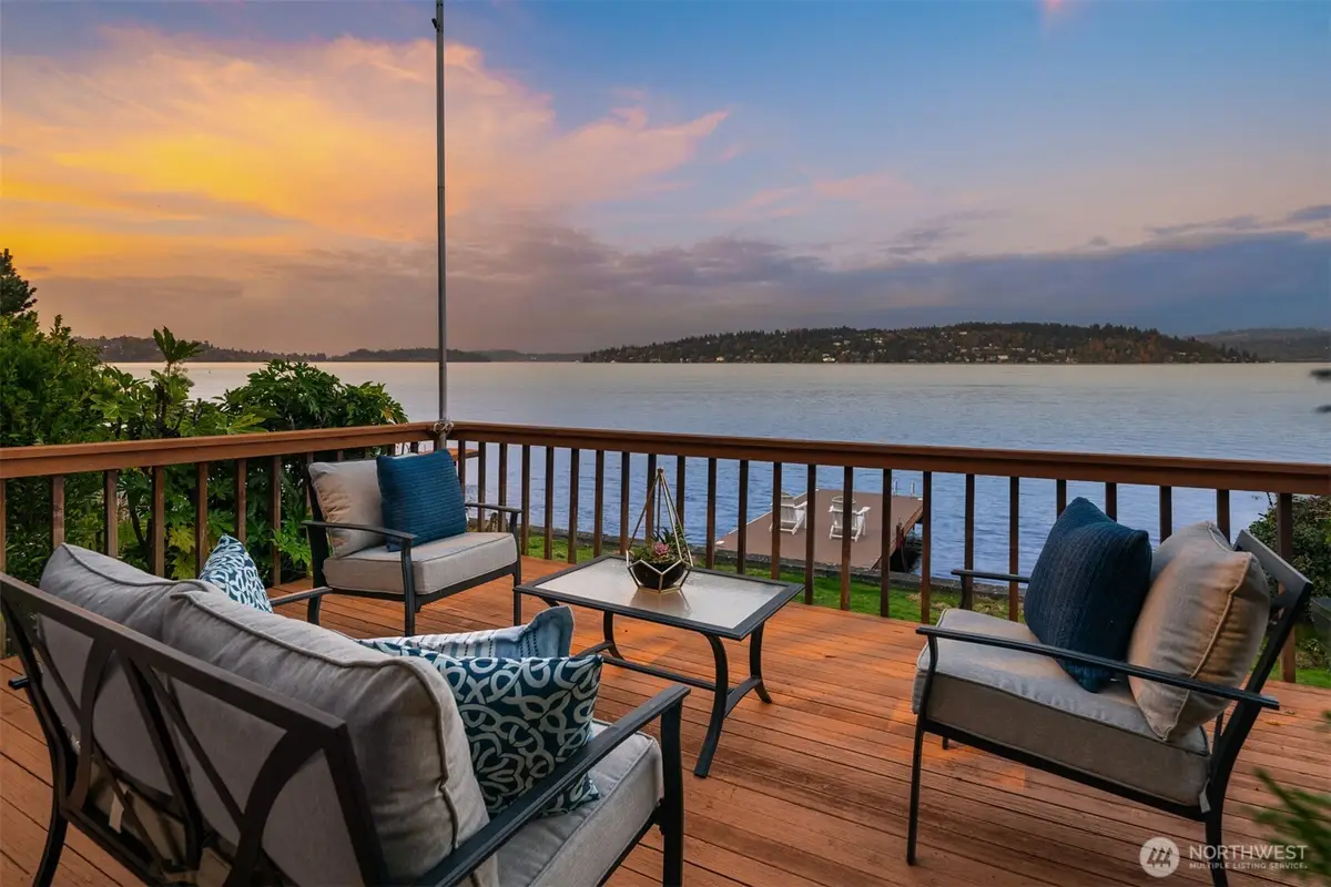 9764 Rainier Avenue S, Seattle, WA 98118 - Image #1