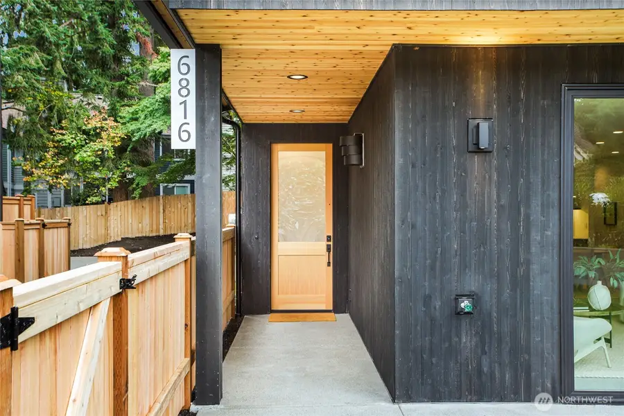 6816 128th Avenue Ne, Kirkland, WA 98033 - Image #2