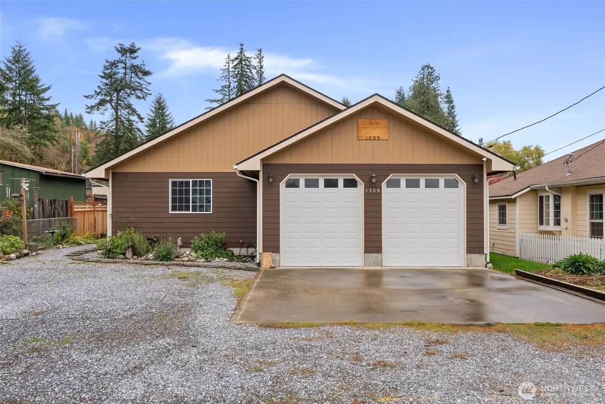 1308 St Helens Avenue, Centralia, WA 98531 - #1