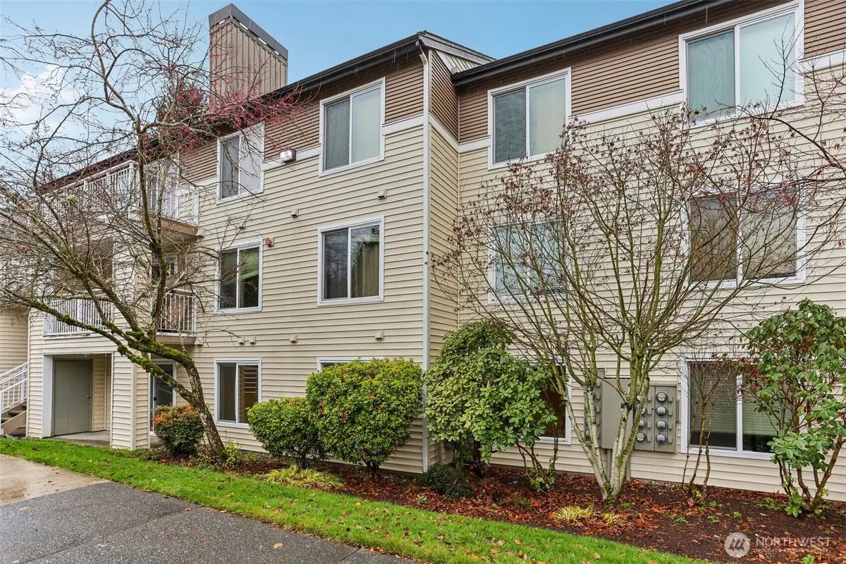 12303 Harbour Pointe Boulevard #W101, Mukilteo, WA 98275 - Image #1