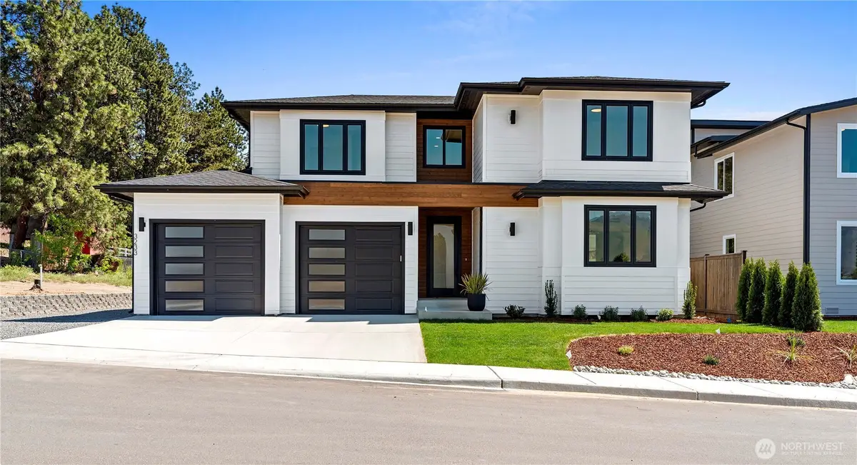 3233 NW Brianna Avenue, East Wenatchee, WA 98802 - Image #1