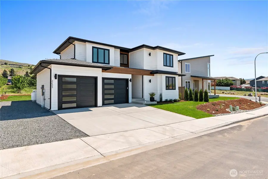 3233 NW Brianna Avenue, East Wenatchee, WA 98802 - Image #2