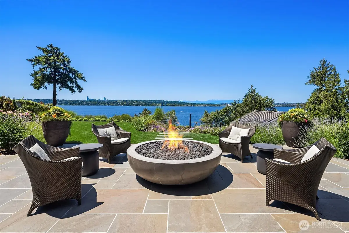 7545 NE 28th Place, Medina, WA 98039 - Image #1