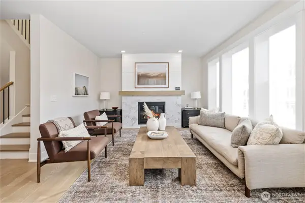 14306 149th Place Ne #2, Woodinville, WA 98072