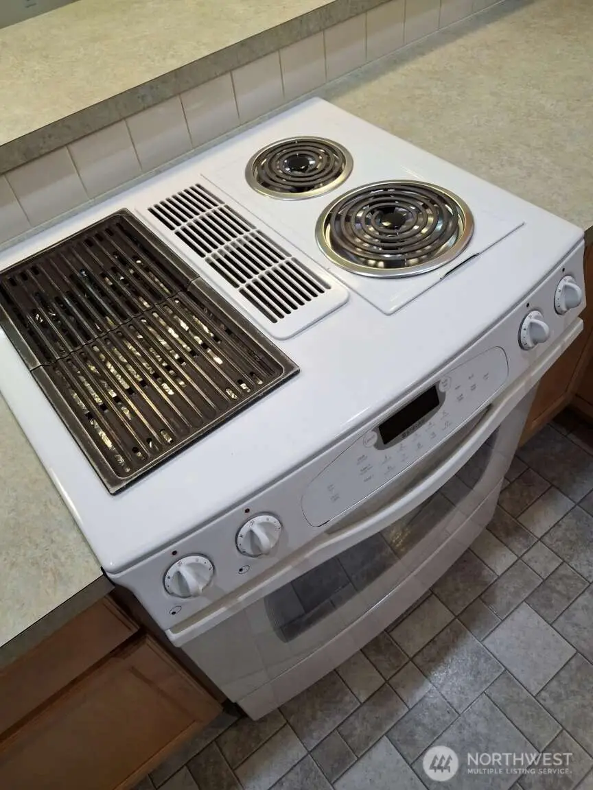 4538 NE 20th Way, Olympia, WA 98516 - Image #2