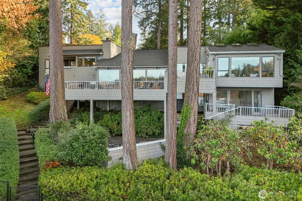 22 Loch Lane Sw, Lakewood, WA 98499 - Image #1