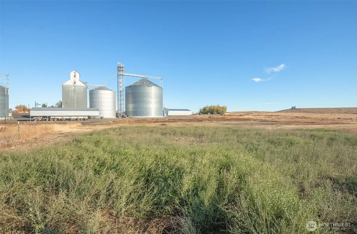 601 E 1st St, Waterville, WA 98858 - Image #1