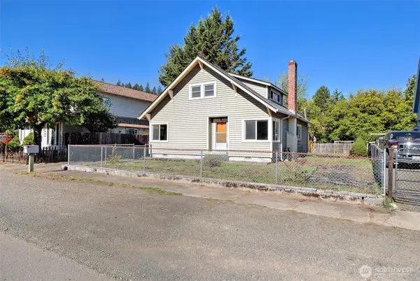 1018 W Cota Street, Shelton, WA 98584