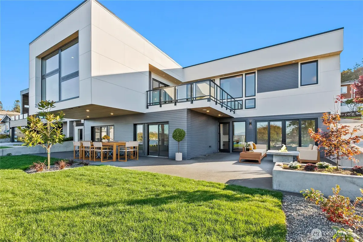 6920 Holeman Avenue, Blaine, WA 98230 - Image #1