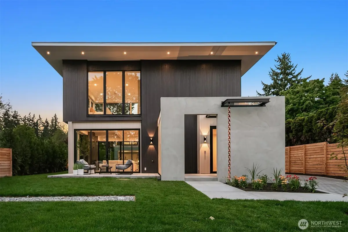 7626 NE 10th Street, Medina, WA 98039 - Image #1